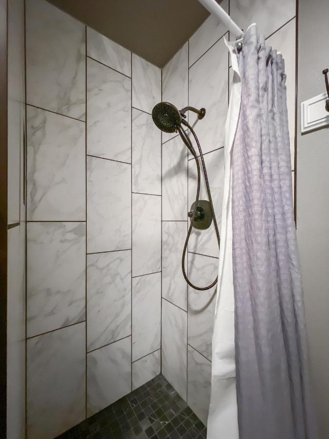 مدينة رابيد Black Forest Inn Bed & Breakfast المظهر الخارجي الصورة