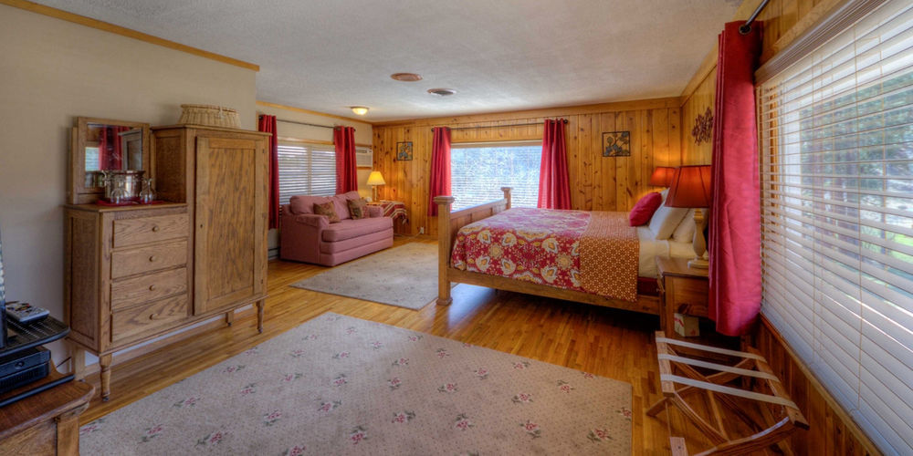 مدينة رابيد Black Forest Inn Bed & Breakfast المظهر الخارجي الصورة